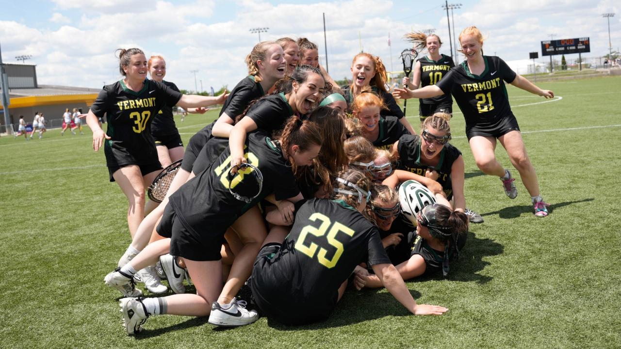 Vermont celebrates after winning the WCLA Division II championship in Wichita, Kan.