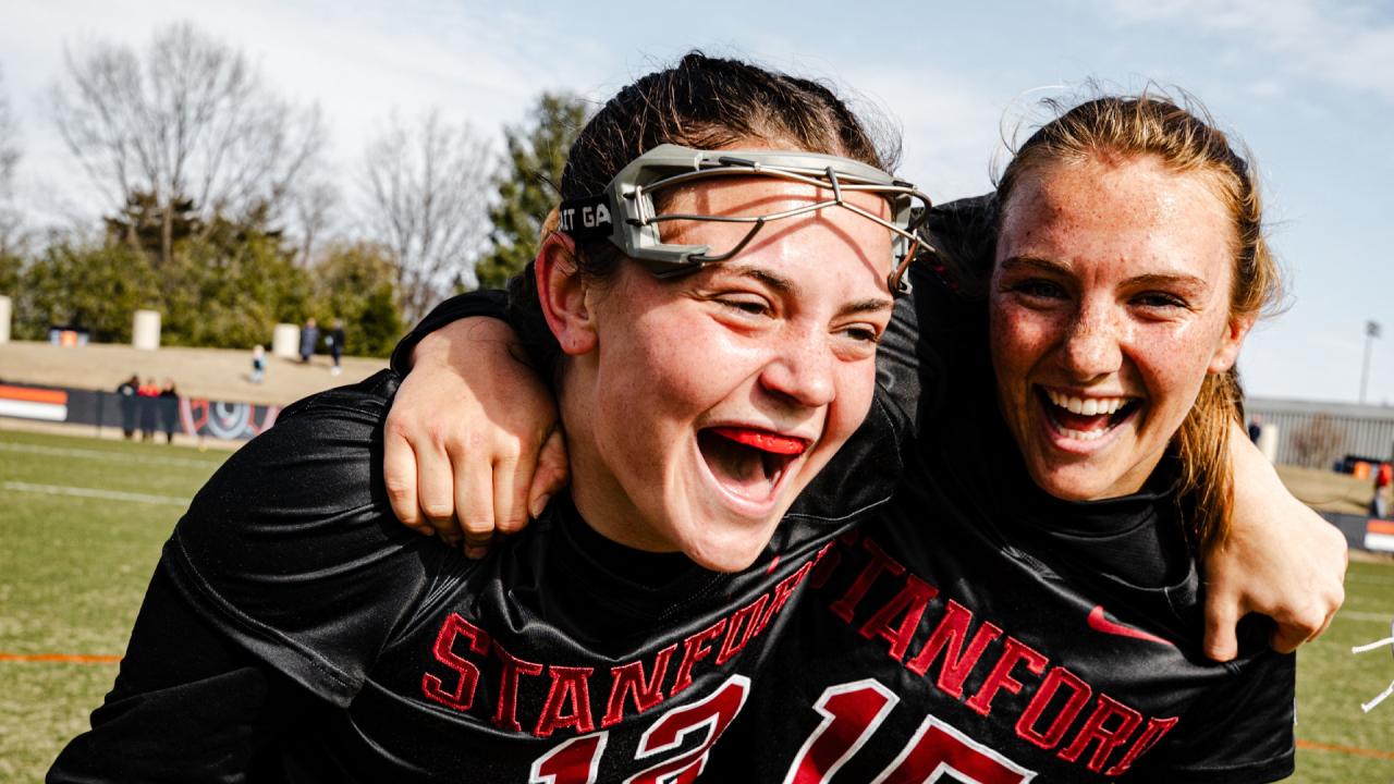 Stanford players celebrate a 13-7 win over Virginia